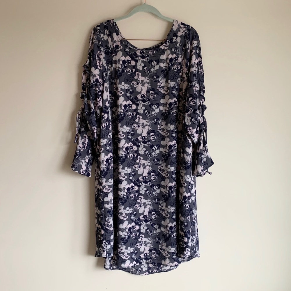 🟡$3 for $15🟡 Floral Dress